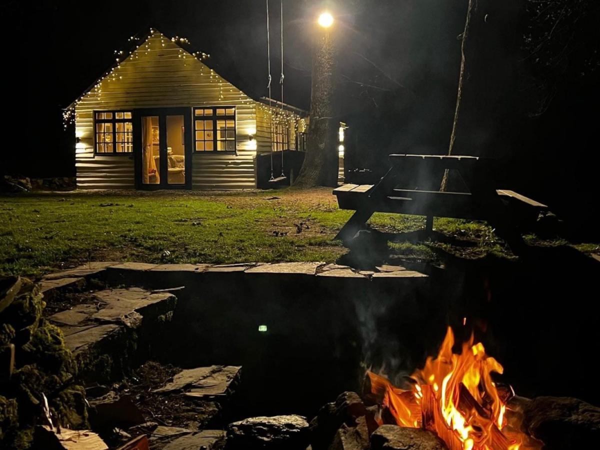 Eglwys-Fach Cuckoo Cabin, Tyn Y Cwm מראה חיצוני תמונה